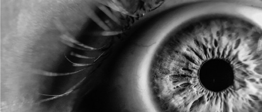 ¿Por qué a veces cuesta mirar a los ojos a alguien?