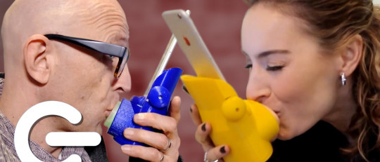 Kissenger: desarrollan la forma de dar besos a distancia