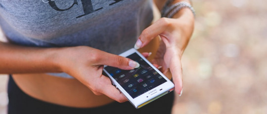 Sexting: la arriesgada práctica de enviarse fotos picantes a través del teléfono móvil