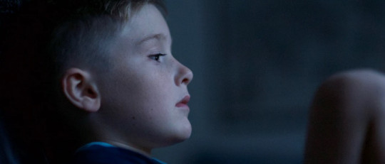 Cómo tratar a un niño autista