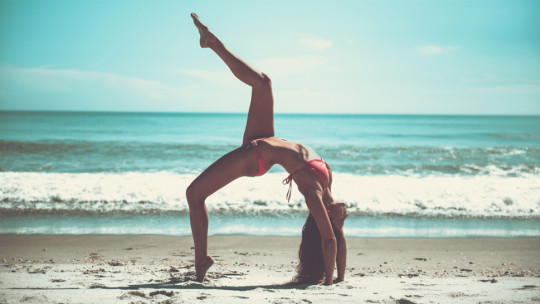 Cómo hacer yoga en casa, en 8 claves