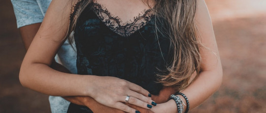 Efectos de la mitomanía en las relaciones de pareja