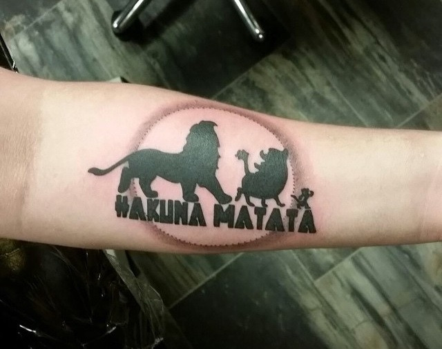 Hakuna Matata, Vive Feliz, Frase, Tatuaje