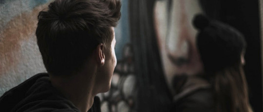 Cómo saber si le gustas a ese chico, en 14 señales