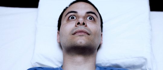 Ansiedad nocturna: causas y 10 claves para superarla