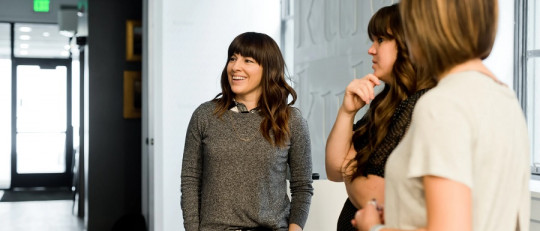 Por qué la técnica del sandwich puede ser la forma menos asertiva de hacer una crítica