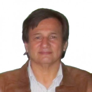 Carlos Flores Lezama