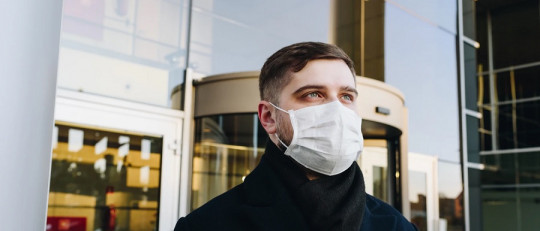 Las mascarillas y su impacto en el lenguaje corporal