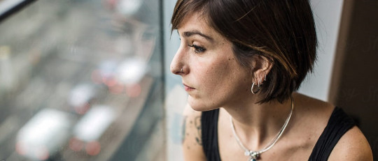 ¿Cómo surge y se cura el trauma psicológico en las personas?