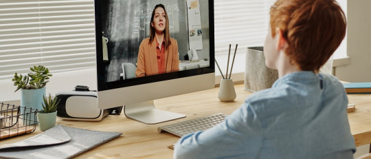 Pros y contras de la enseñanza online