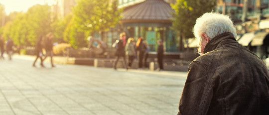 ¿Qué es el envejecimiento social? 4 mecanismos de defensa que usan las personas mayores