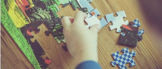 Por qué el juego es importante en la terapia infantil